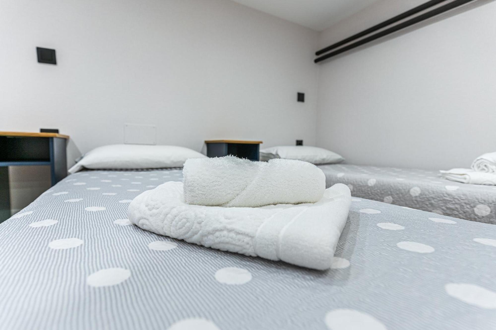 Cc Atocha Apartments Madryt Zewnętrze zdjęcie